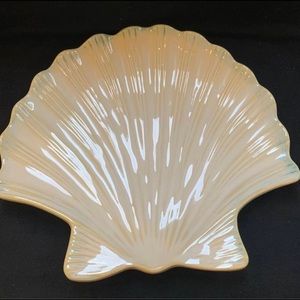 Shoreline Collection Home Studio Scallop Shell plate
